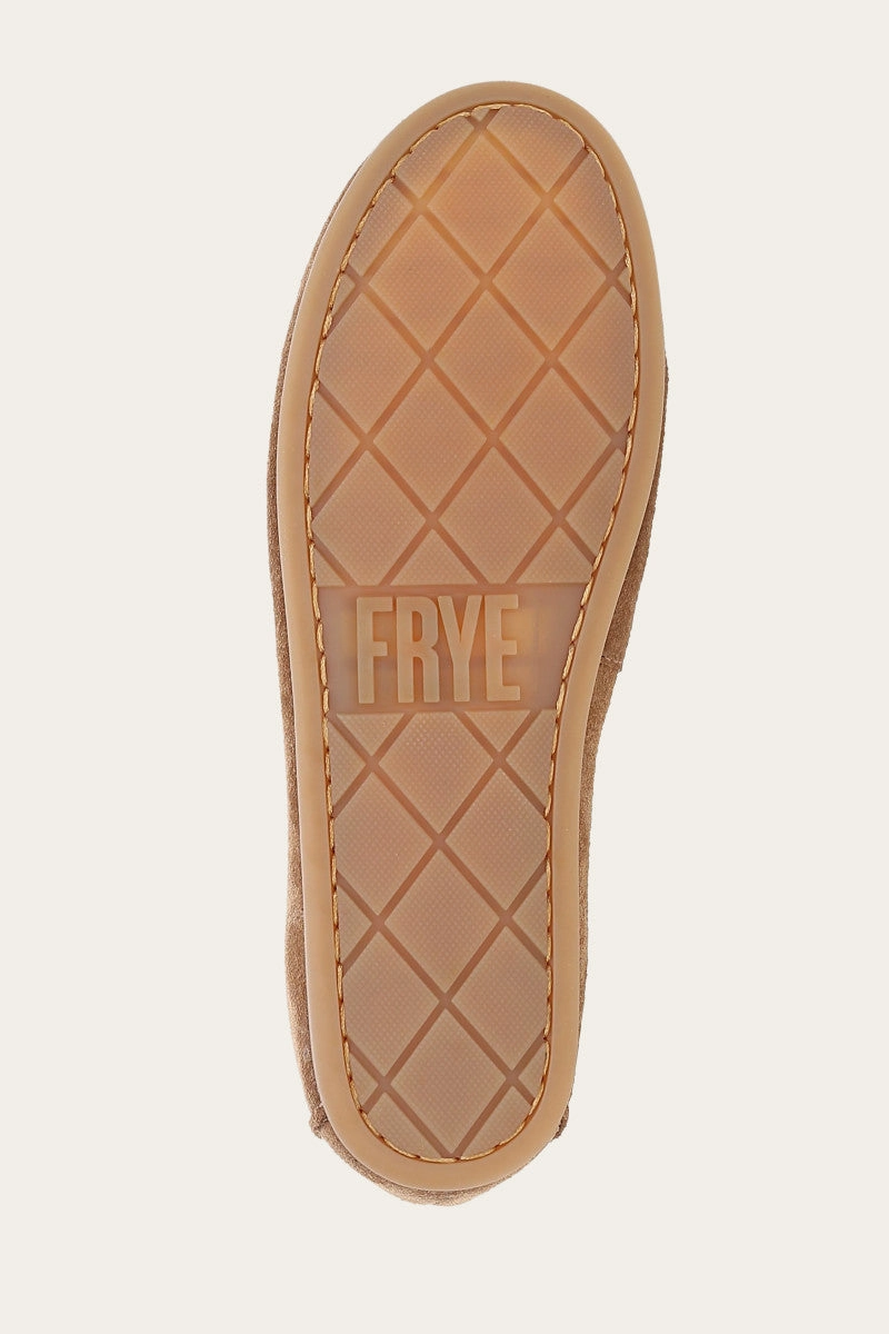 Naya Stud Moc