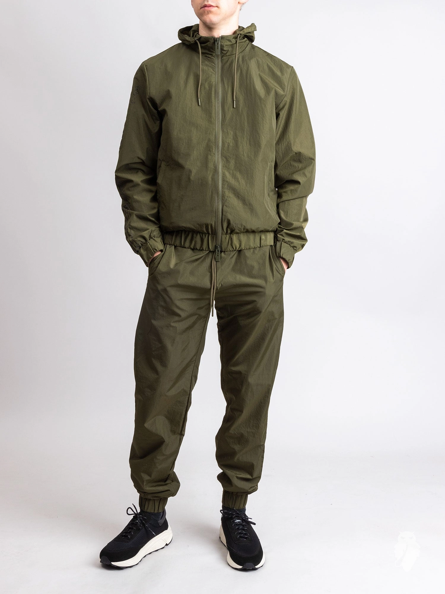 Track Pants in Crisp Olive