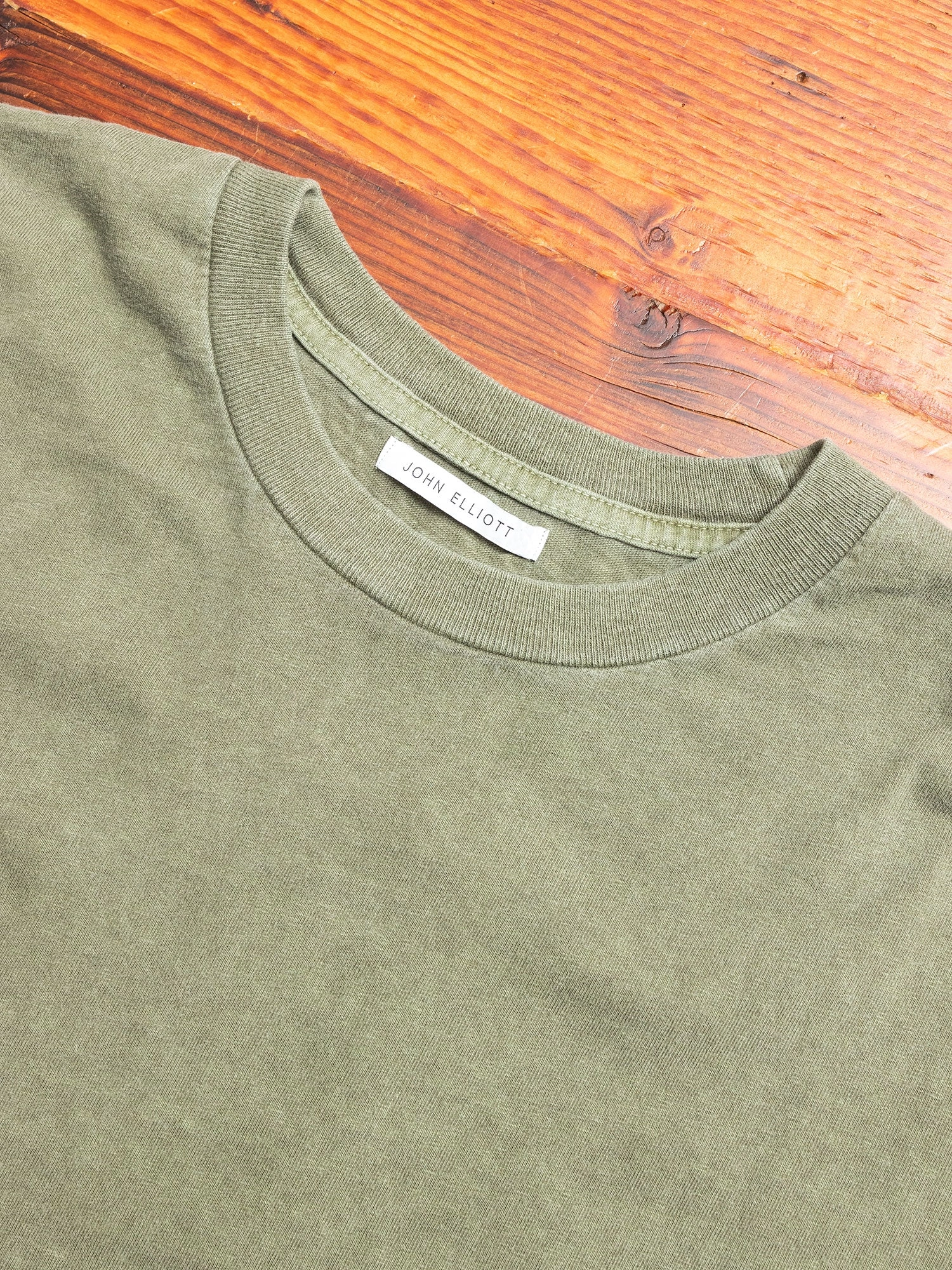 University T-Shirt in Moss