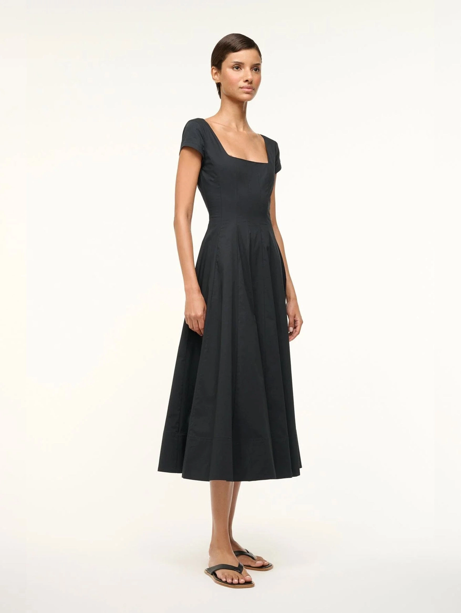 Wells Short Sleeve Dress in Black