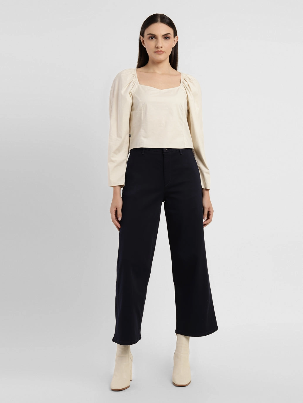 Women's Solid Sweet Heart Neck Top