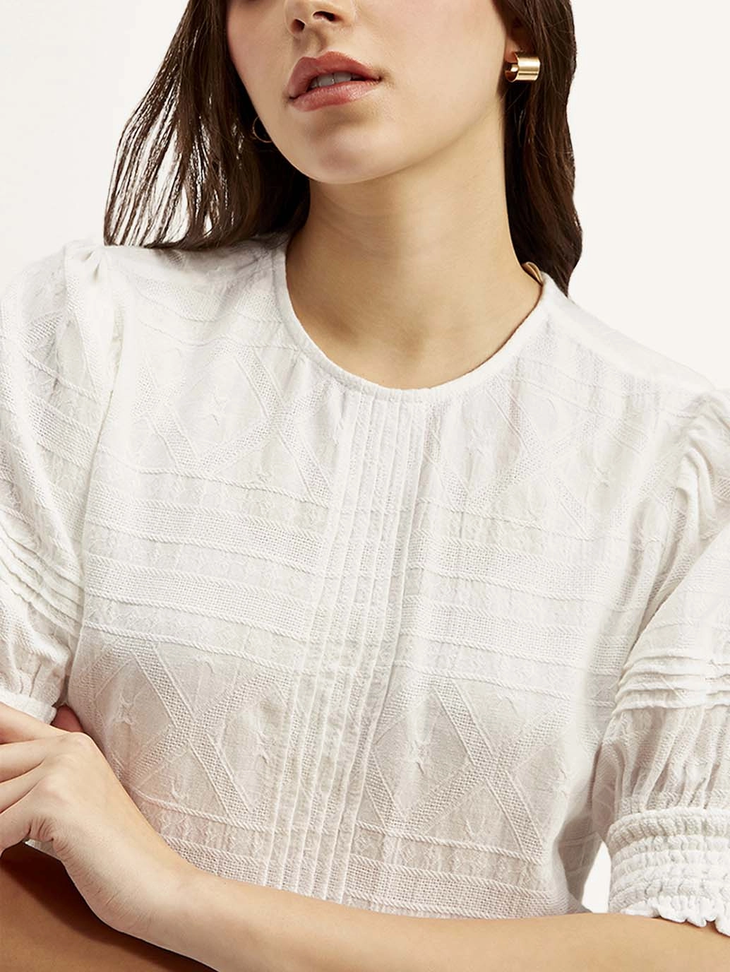 Women's Textured Black Round Neck Top