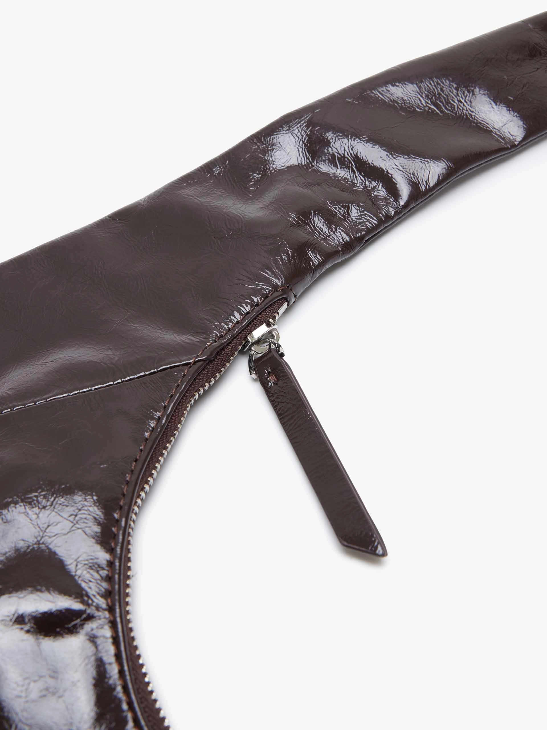 Zipper Detail Shoulder Bag